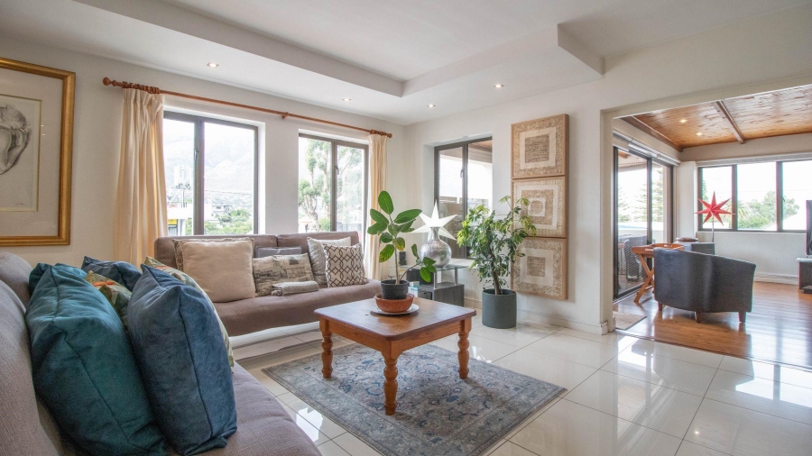 To Let 3 Bedroom Property for Rent in Hout Bay Western Cape